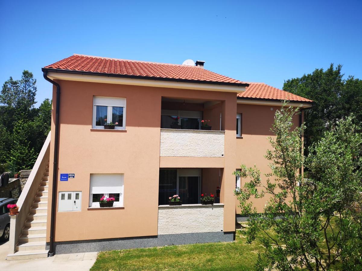 Apartmani Manda Omisalj Bagian luar foto
