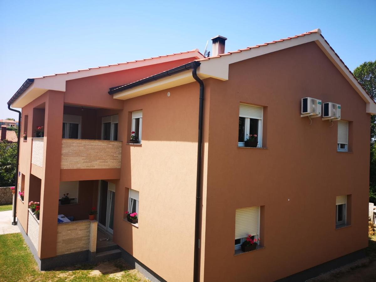 Apartmani Manda Omisalj Bagian luar foto