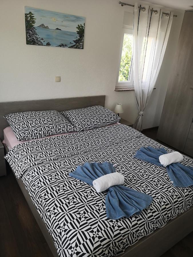 Apartmani Manda Omisalj Bagian luar foto